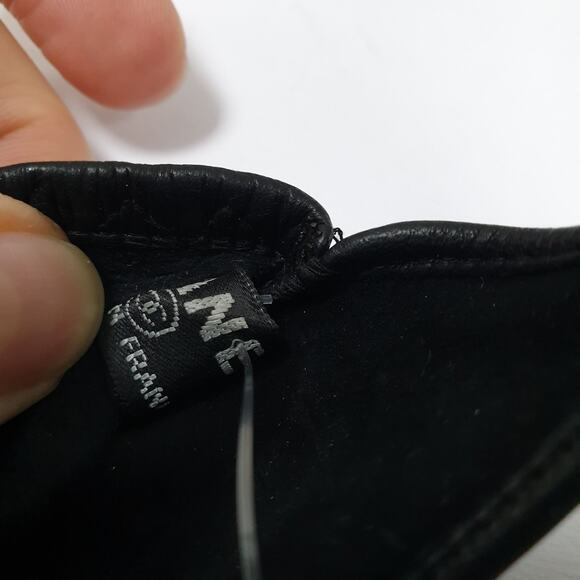 Chanel Black Leather Mittens - Size 8 - Picture 4 of 10